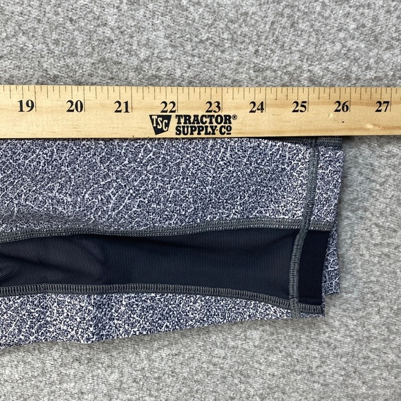 Lululemon Train Times Fractal Alpine print leggings size 6 mesh panels active - Picture 10 of 12